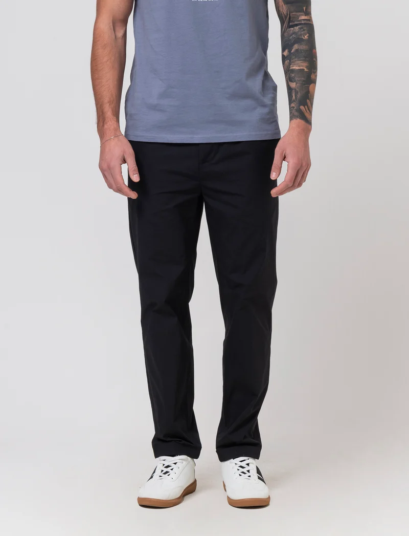 Pantaloni chino jogger in popelin stretch da uomo - Nero