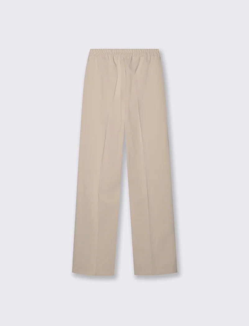Pantalone classico a gamba dritta con pieghe frontali e chiusura con bottone. - Bianco gesso