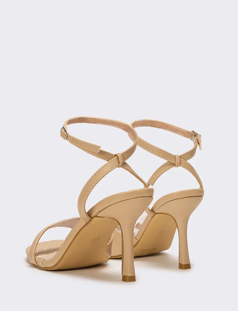 Sandalo da donna con punta squadrata - Naturale
