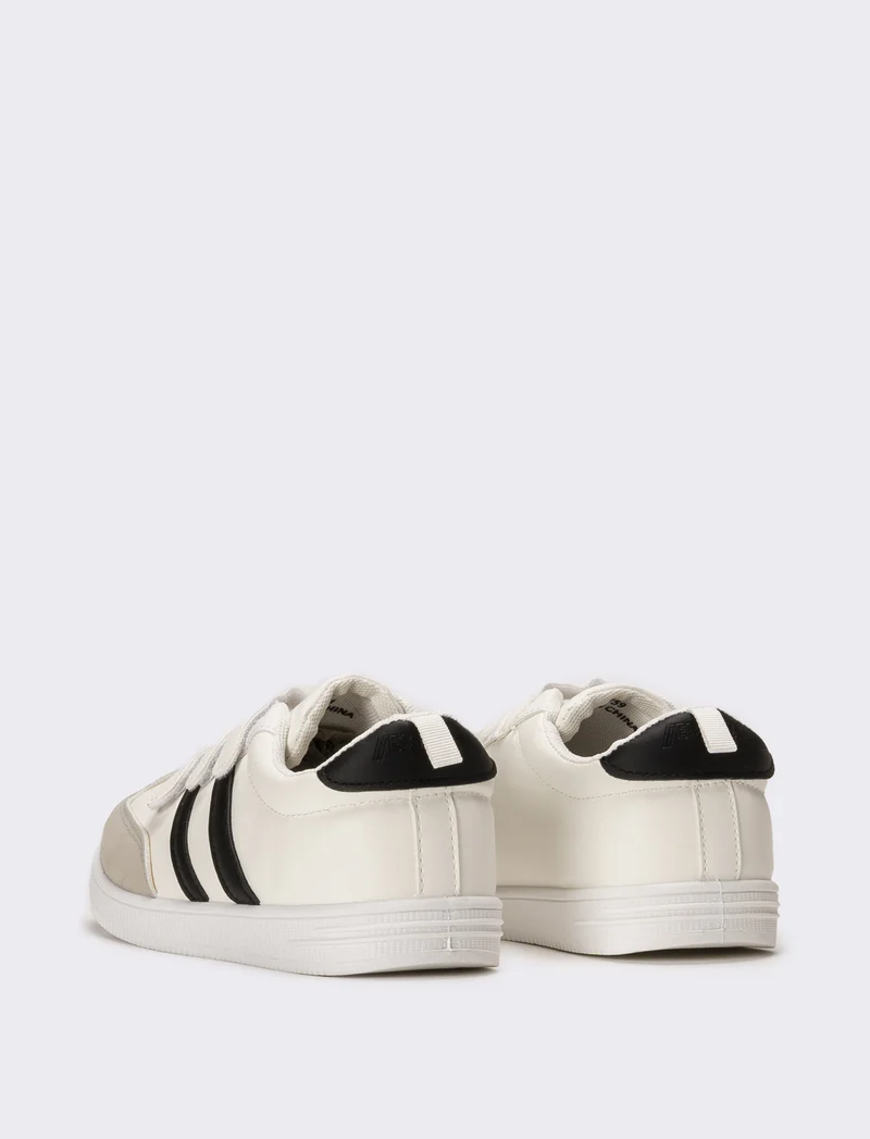 Sneakers da bambino con strappi - Bianco